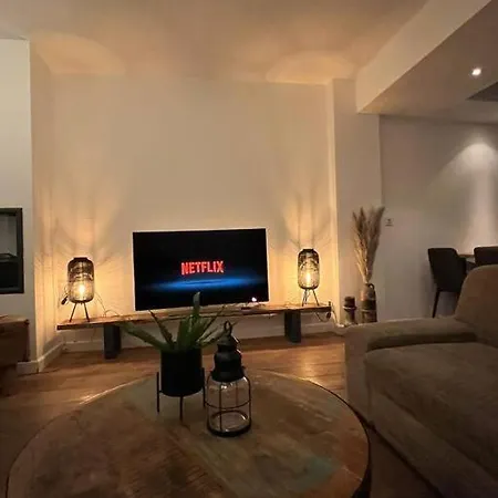 Knus Apartment *